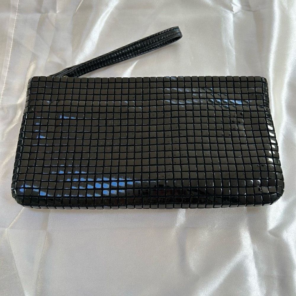 Vintage black shiny metal clutch zip top clutch/wristlet